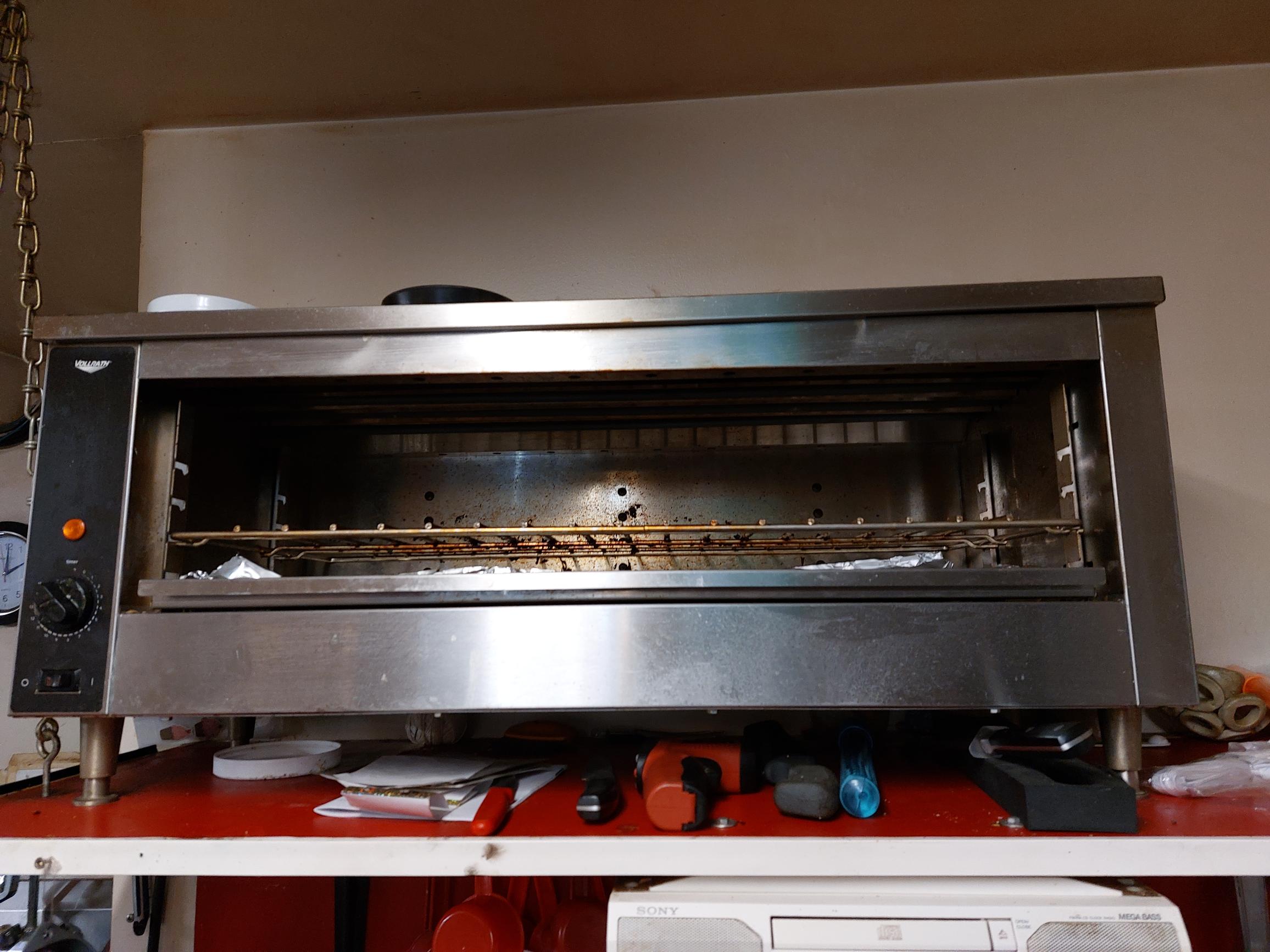 Pizza oven   CB PG1554 Located in Prince George