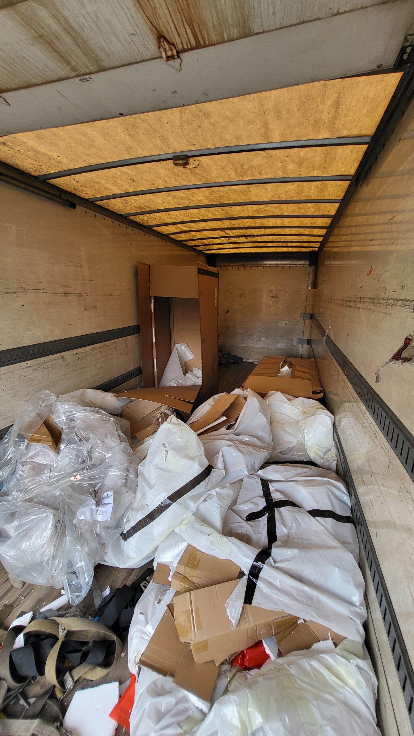 2008 Hino Conventional Truck B-KEL-1066 Located in Kelowna