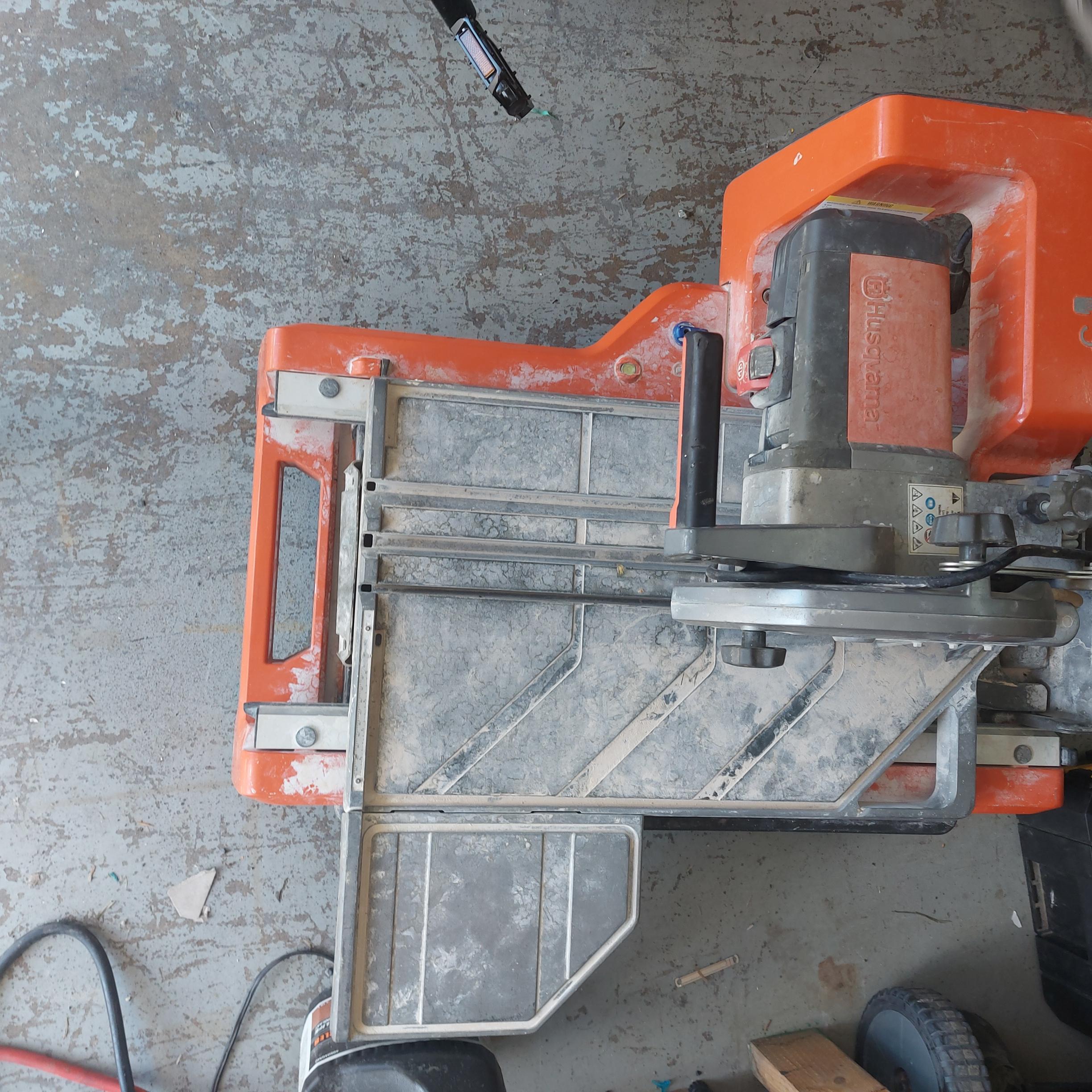 Husqvarna Saw CB PG1601 Located in