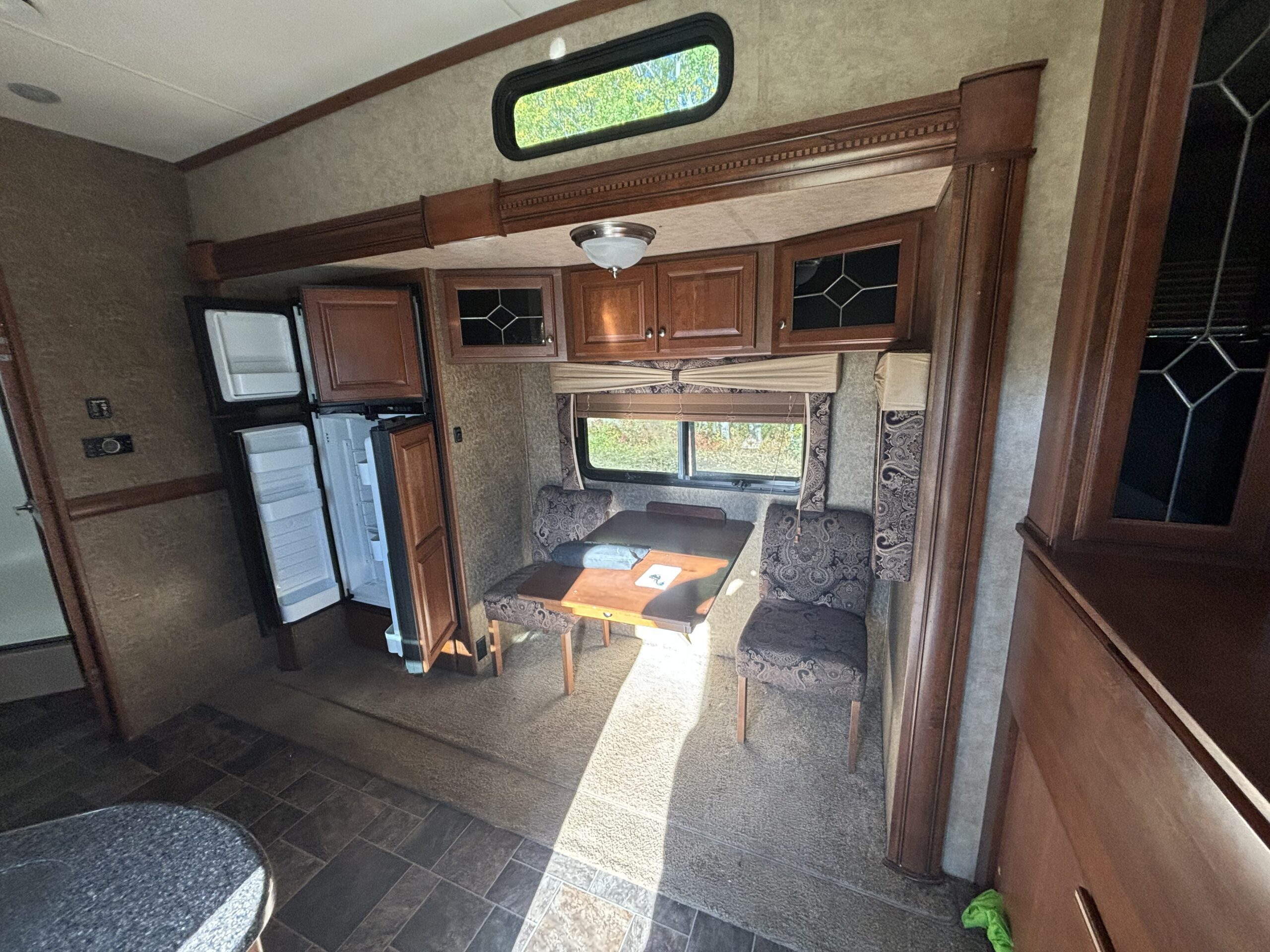 2014 Dutchmen Infinity 3750FL B-PG-1298 Located in Prince George