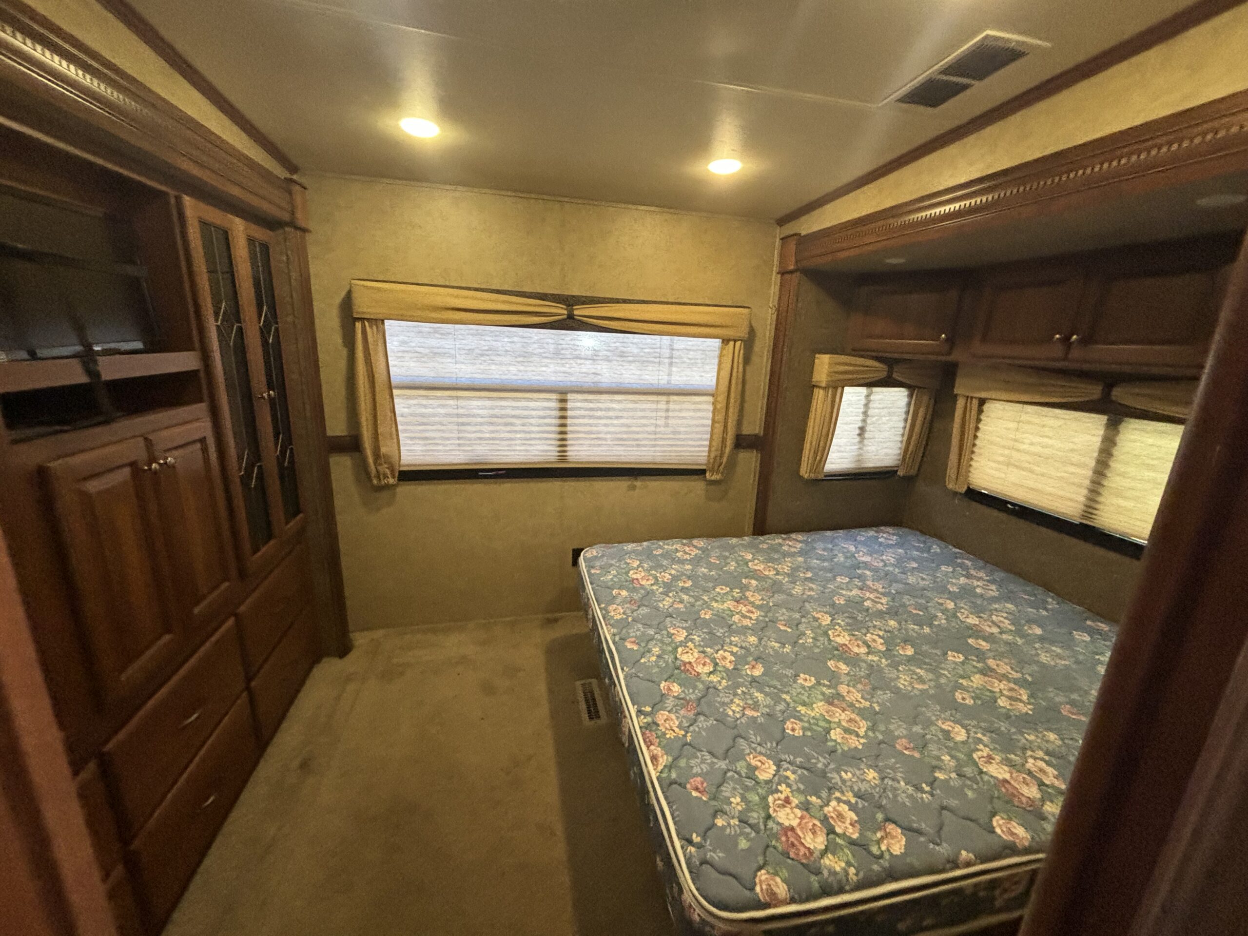 2014 Dutchmen Infinity 3750FL B-PG-1298 Located in Prince George