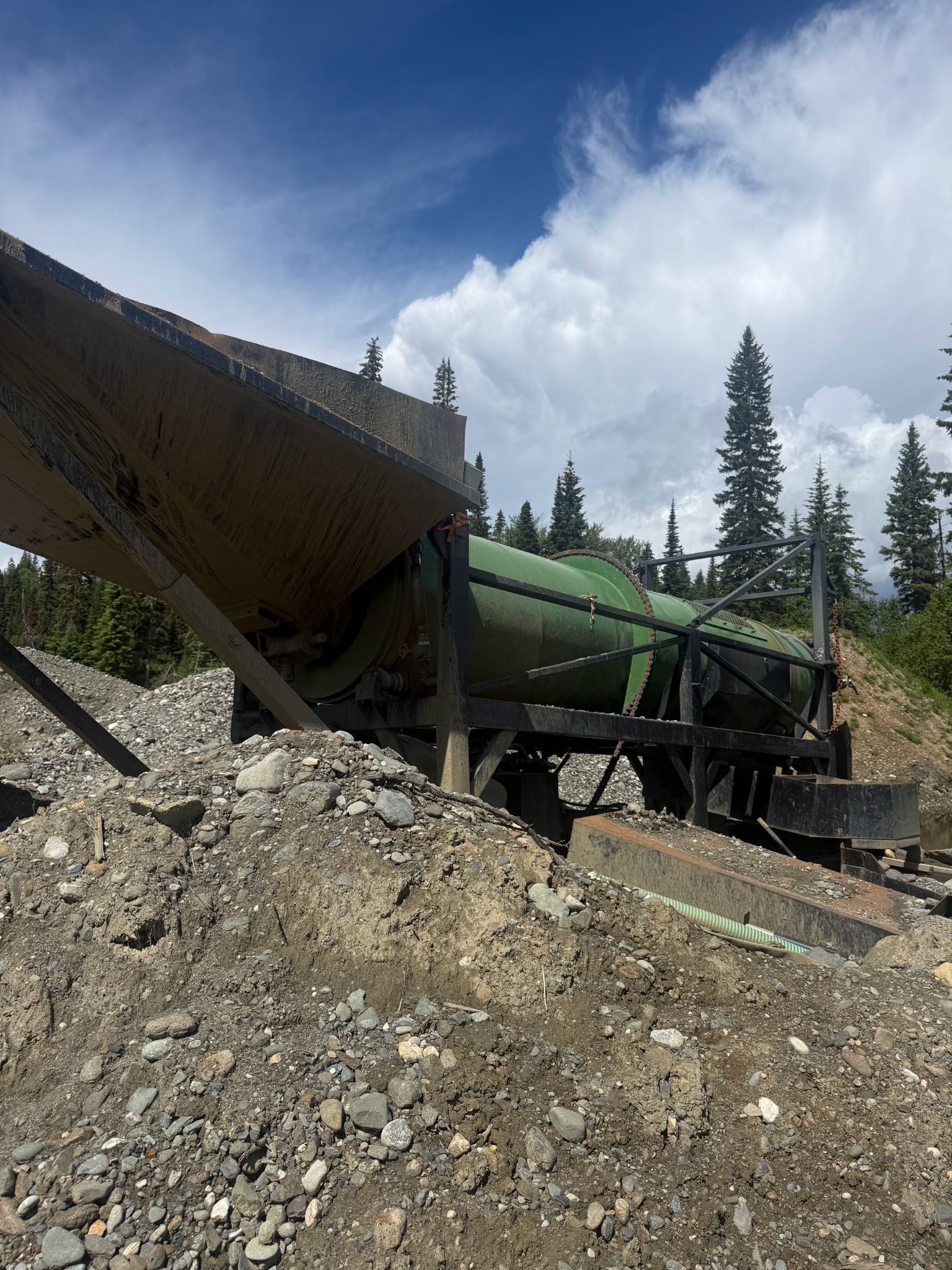 Trommel with sluice attachments CB PG1609 Located in Prince George