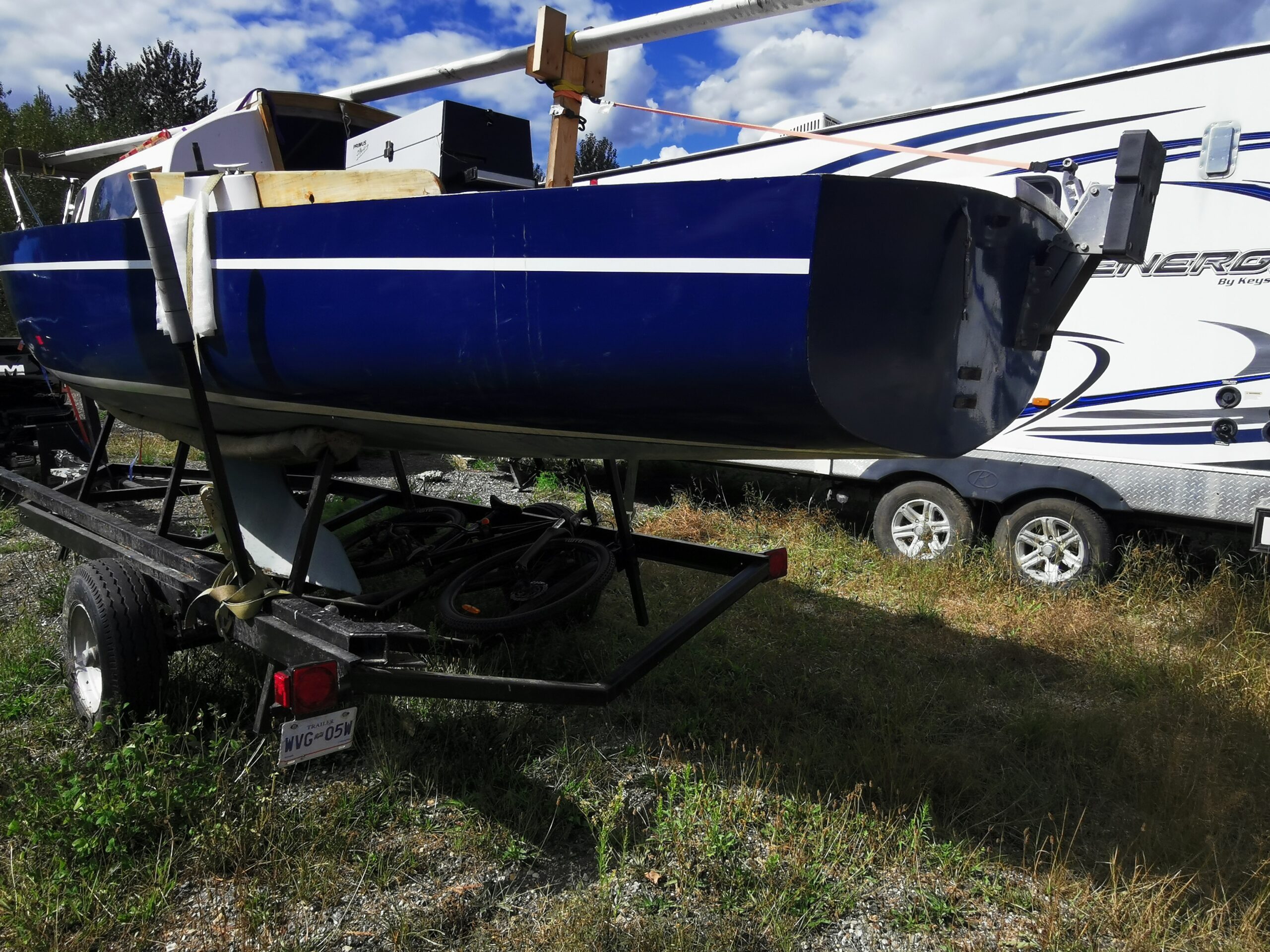 SAILBOAT WITH TRAILER KEL-3890 Located in Kelowna