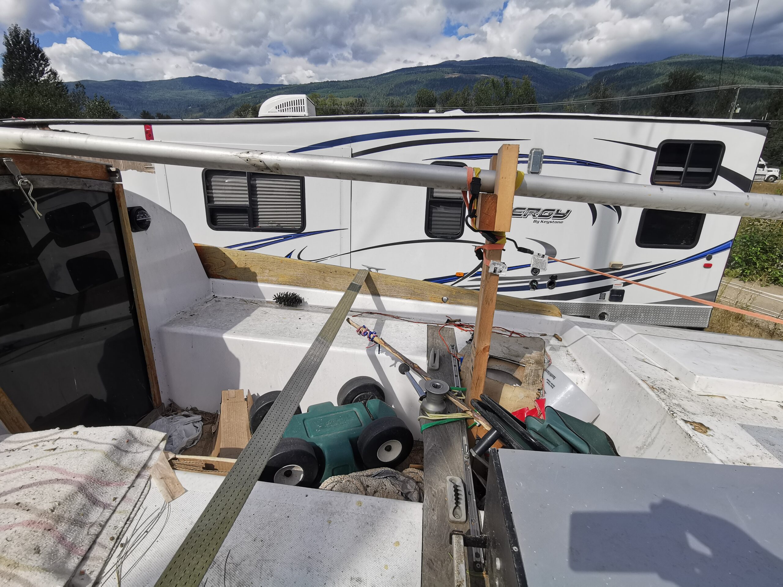 SAILBOAT WITH TRAILER KEL-3890 Located in Kelowna