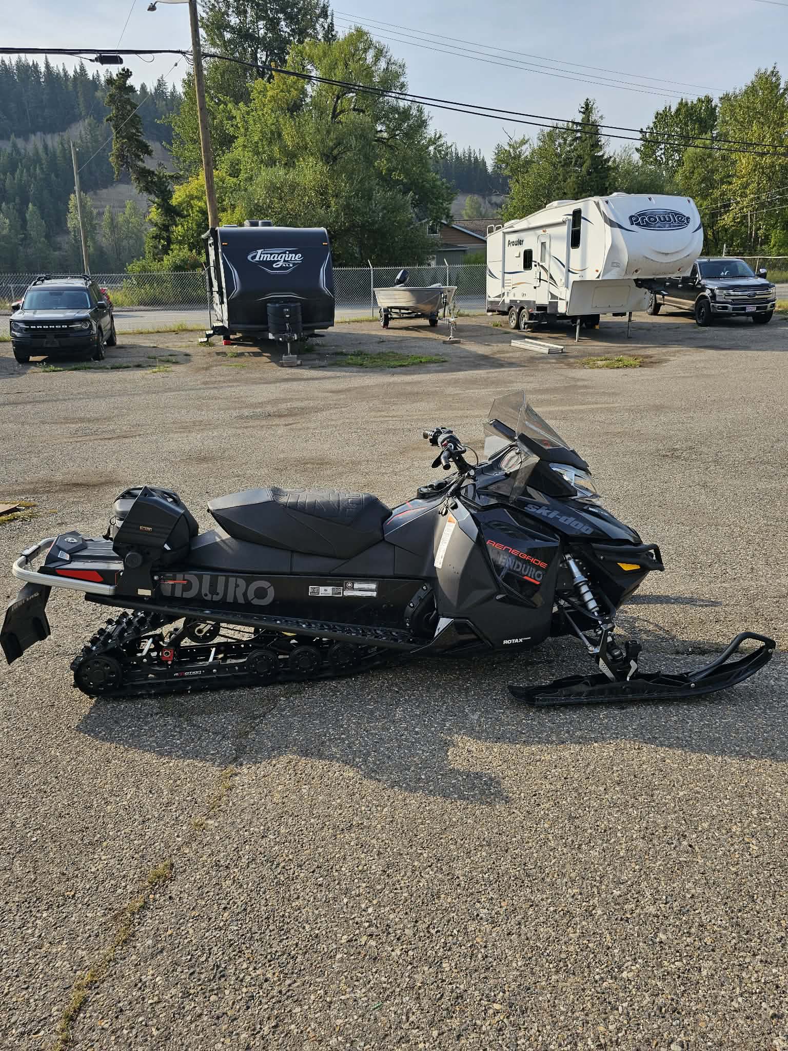 ‘2017 Ski-doo Renegade Enduro WL511 Located in Prince George