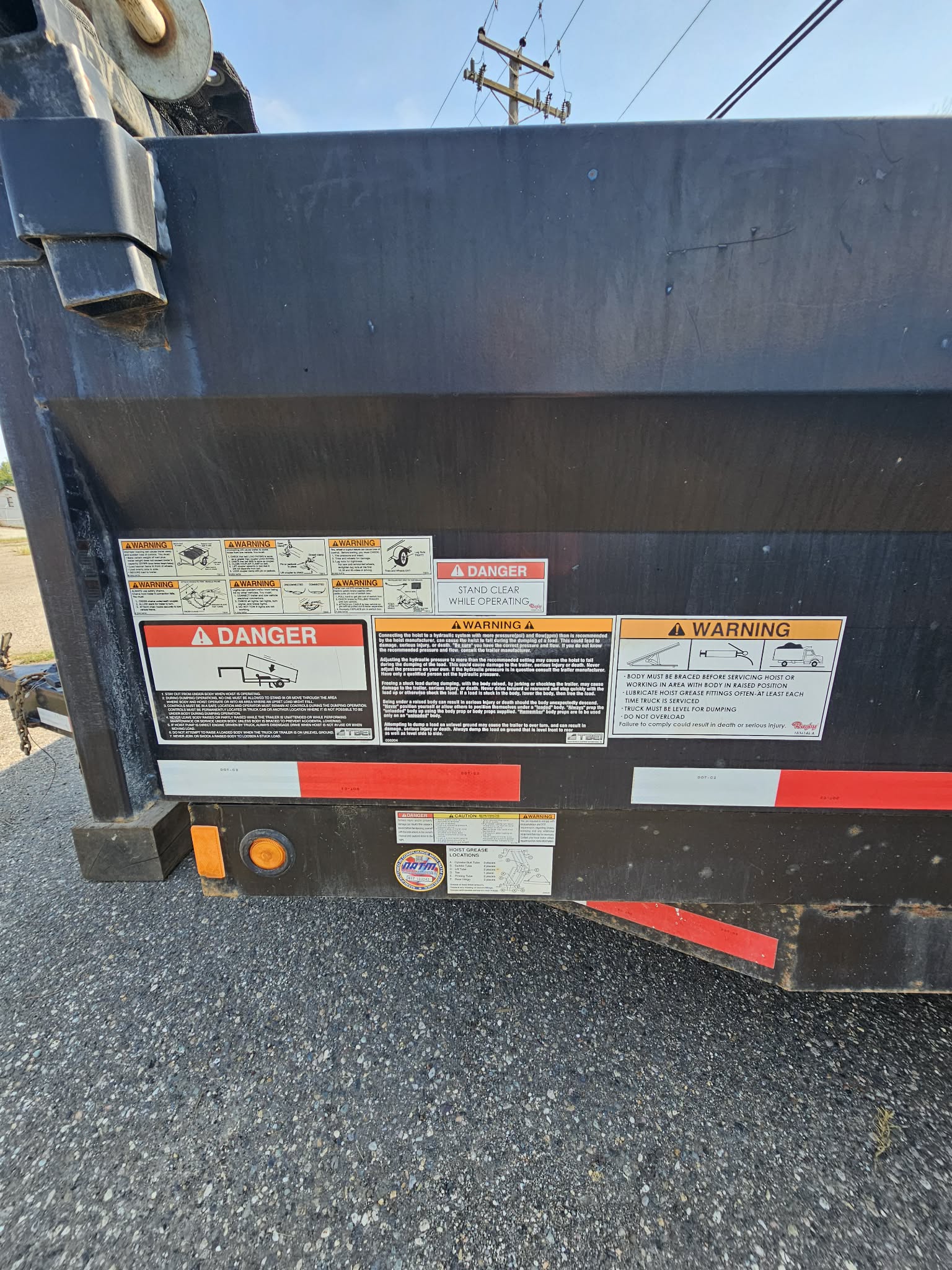 2018 Rainbow Dump Trailer WL511 Located in Prince George