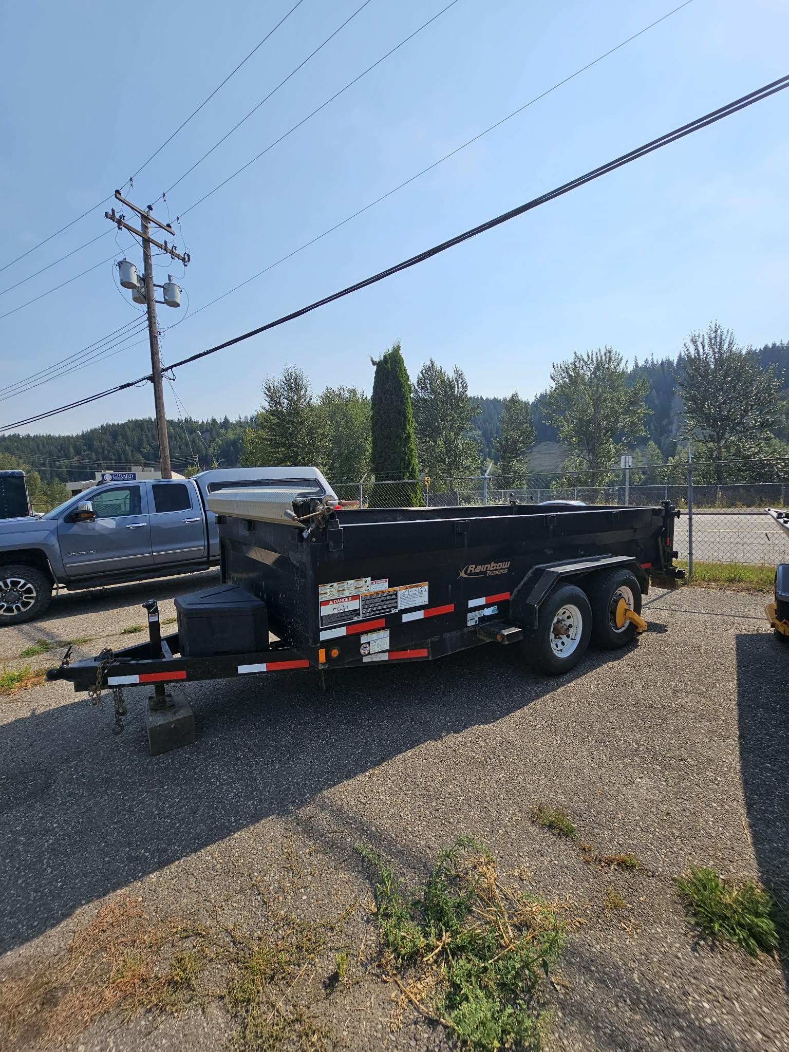 2018 Rainbow Dump Trailer WL511 Located in Prince George