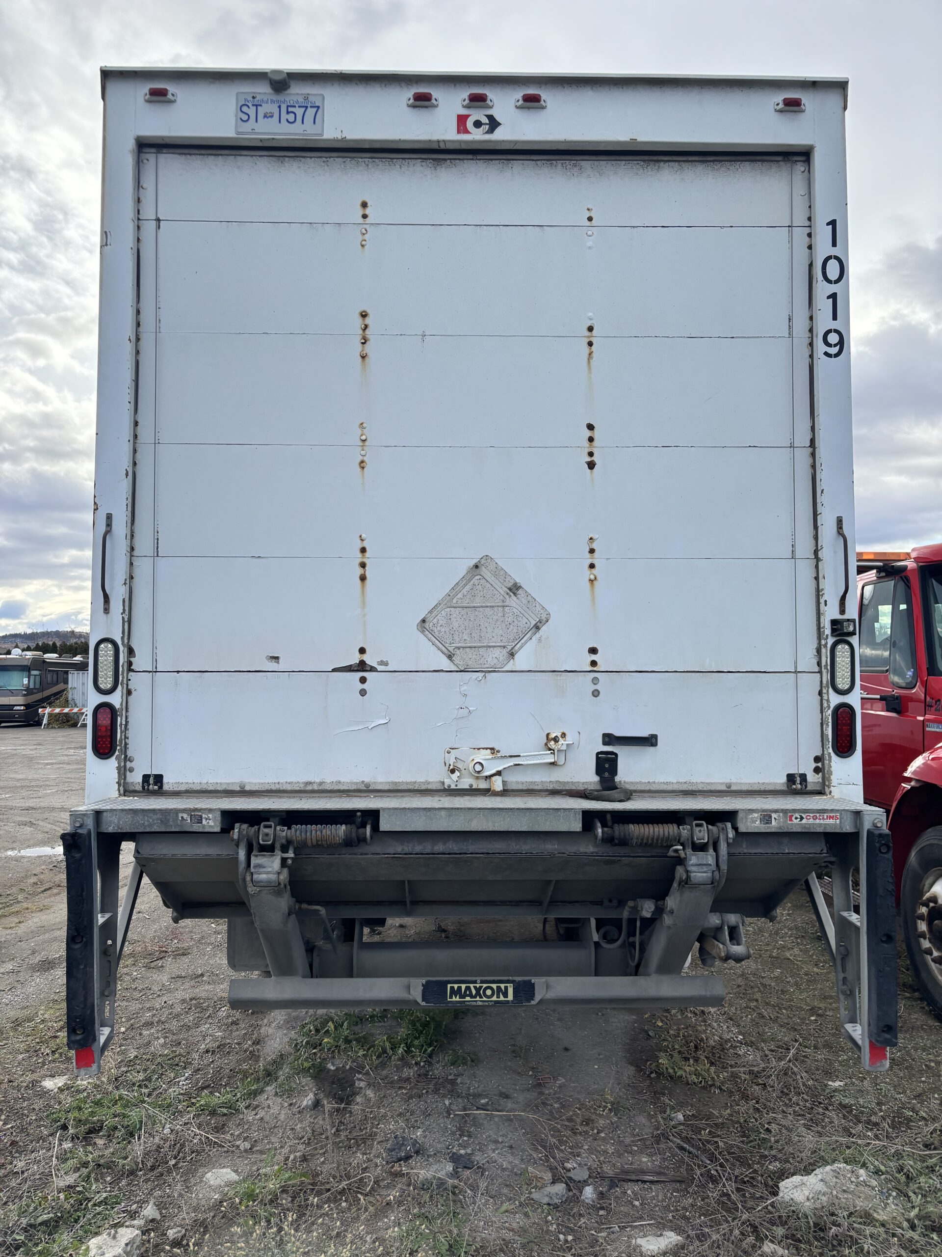 2015 Ford F750 B-KEL-1068 Located in Kelowna