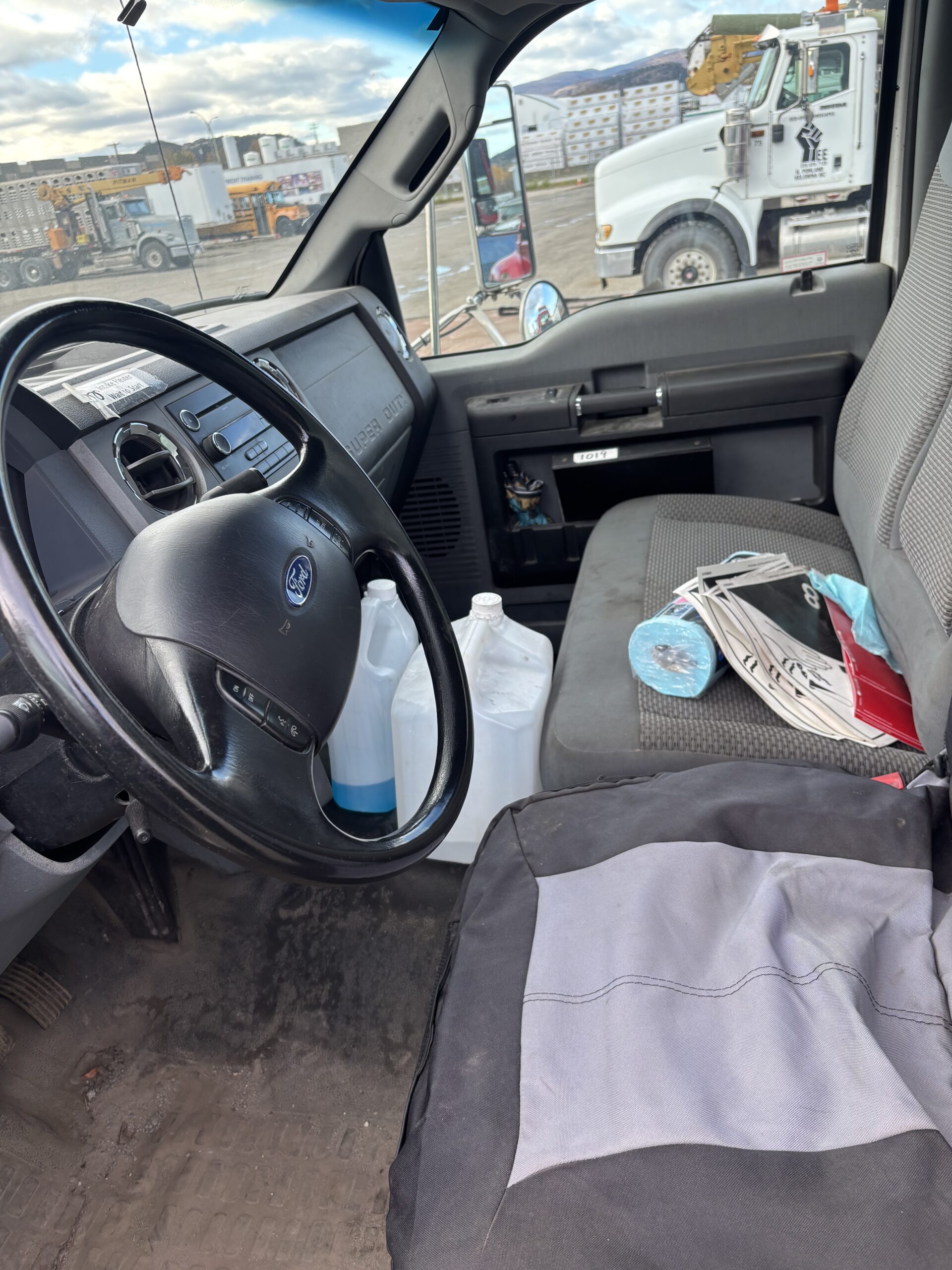 2015 Ford F750 B-KEL-1068 Located in Kelowna